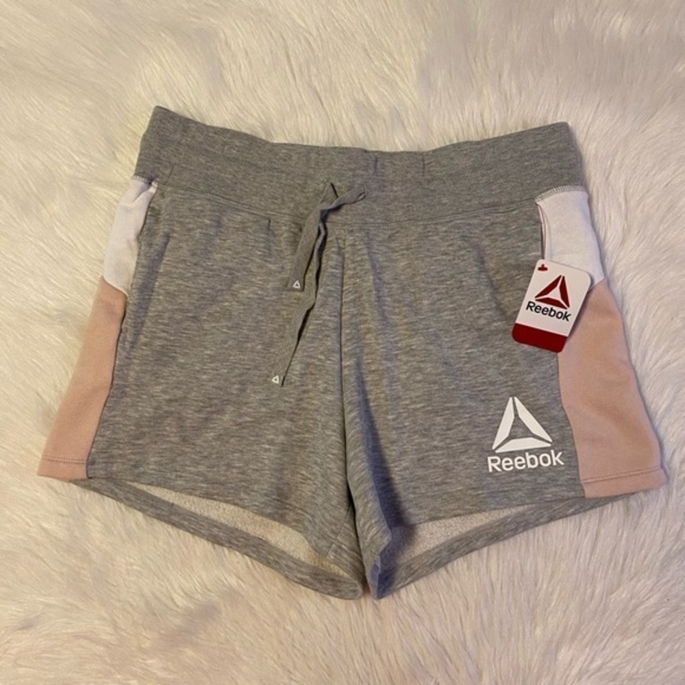 Reebok Shorts Womens Size Large Grey Pink Colorblock Relaxed Short NEW